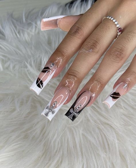 Birthday Nails Inspo Black, Square Acrylic Nails Black And White, Square Acrylic Nails Black, Acrylic Nails Black And White, Baddy Nails, Nails Inspo Black, Birthday Nails Inspo, Jesus Nails, Bts Nails