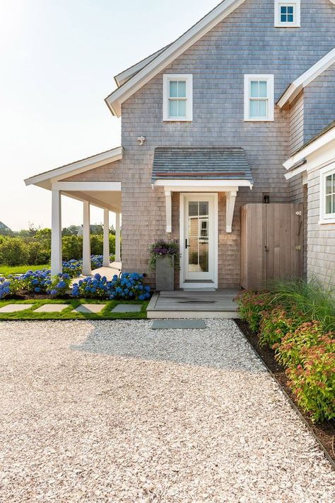 Nantucket Homes Exterior, Nantucket Style Homes Exterior, Hamptons Home Exterior, Nantucket Houses, House With Front Porch, Nantucket House, Nantucket Style Homes, Nantucket Cottage, Shingle House