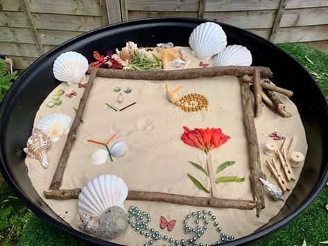 Sand Activities Eyfs, Sand Tray Ideas Eyfs, Learning Provocations, Nature Loose Parts, Sand Ideas, Winter Sensory Bin, Valentine Sensory, Natural Classroom, Fine Motor Play