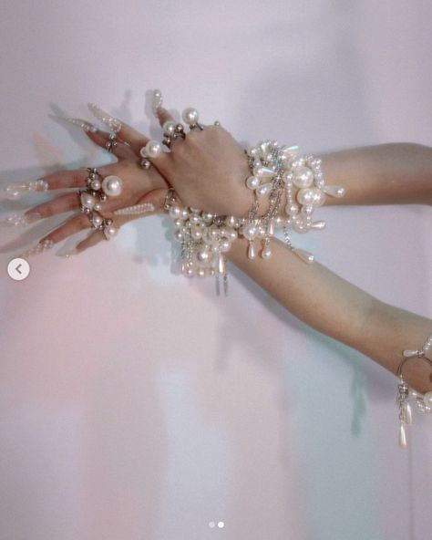 Pearl Aesthetic, No Ordinary Girl, Siren Mermaid, Mermaid Aesthetic, Ice Princess, Sirens, Ear Cuff, Mermaid, Crown Jewelry