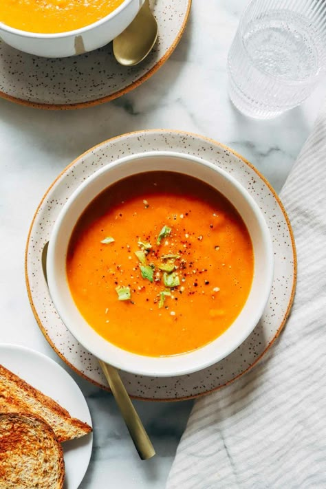 Red Lentil Tomato Soup (easy + high protein) - Making Thyme for Health Red Lentil Soup Nytimes, Lentil Soup Blended, Tomato Soup Protein, Red Lentil Tomato Soup, High Protein Tomato Soup, High Protein Lentil Recipes, High Protein Soup Recipes, Soup Protein, Lentil Tomato Soup