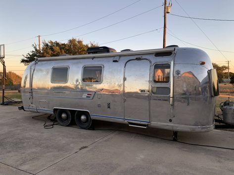 4 Dining Table, Airstream Land Yacht, Airstream Restoration, Airstream For Sale, Airstream Travel Trailers, Land Yacht, Airstream Trailers For Sale, Airstream Trailer, Rv Trader