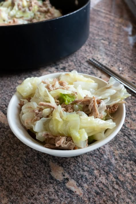 Kalua Pig And Cabbage Instant Pot, Kahlua Pork And Cabbage, Kalua Pig And Cabbage, Kalua Turkey Recipe, Hawaii Dishes, Kalua Pork And Cabbage, Hawaii Recipe, Pork Cabbage, Hawaii Recipes