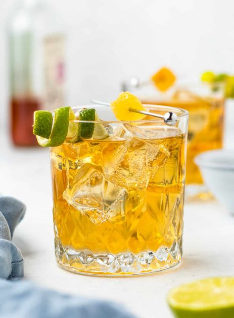 With only 3 ingredients and a couple minutes, this Whiskey Ginger is a flavorful drink for parties, holidays or weekends! Ginger Cocktails, Whiskey Ginger, Dry Vermouth, Candied Ginger, Whiskey Drinks, How To Make Drinks, Irish Whiskey, Vermouth, Ginger Ale