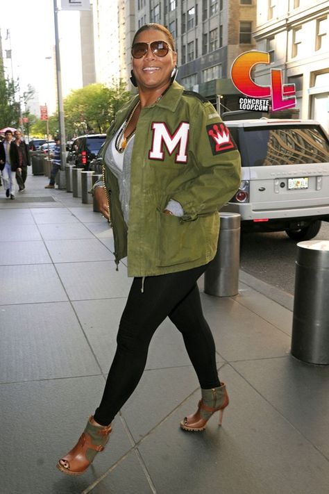 Queen Latifah Style, Demand Respect, Curvy Fashionista, Queen Latifah, Queen Fashion, Black Hollywood, Dope Fashion, Street Style Chic, Moda Plus