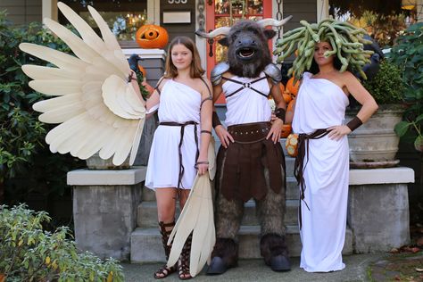 Minotaur Costume, Percy Jackson Musical, Greek Monsters, Medusa Costume, Monster Costumes, The Lightning Thief, The Minotaur, Greek Myths, Diy Costumes