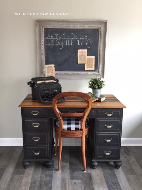 Writer's Desk, Refurbished Desk, Before After Furniture, Desk Redo, Painted Furniture Colors, Desk Makeover, Free Furniture, Furniture Rehab, Furniture Renovation