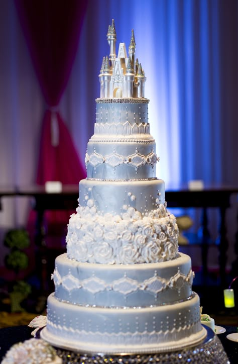 This Cinderella Castle wedding cake will command attention at your reception Disney Castle Cake, Kue Disney, Cinderella Wedding Cake, Castle Wedding Cake, Cinderella Quinceanera Themes, Cinderella Wedding Theme, Cinderella Sweet 16, Cinderella Quinceanera, Quince Cakes