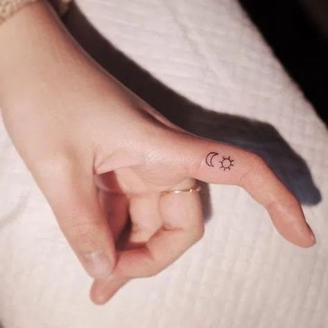 13 Adorable Small Tattoos You Can Hide Meg Tattoo, Moon Finger Tattoo, Simple Finger Tattoo, Cute Finger Tattoos, Sun And Moon Tattoo, Small Finger Tattoos, Finger Tattoo For Women, Sun Tattoos, Finger Tattoo