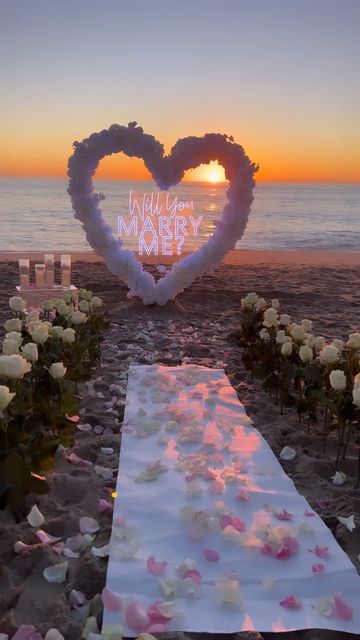 Beach Marry Me Proposal, Cute Engagement Proposals, Would You Marry Me Proposals, Will You Marry Me Sign Proposals, Will You Marry Me Proposals, Will You Marry Me Ideas Proposals Beach, Marry Me On The Beach, Dreamy Proposal Ideas, Cute Engagement Ideas