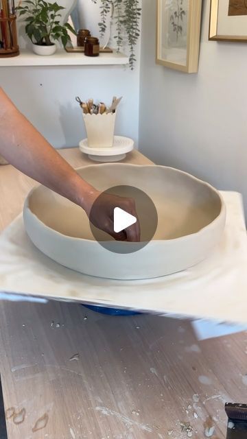 Mine Burgess on Instagram: "Hey everyone! Here’s a look at how I’m making a handmade ceramic coil baking dish.🍰👐 Hope you enjoy watching the process!  #ceramicsofinstagram #ceramicdesign #ceramiclife #ceramiclove #ceramicsart #modernceramics #ceramiclicious #ceramicsmagazine #handbuiltceramics #functionalceramics #ceramiclovers #ceramicsstudio #stonewareceramics #handmadeceramic #contemporaryceramics #ceramicstudio #ceramicart #claylove #claycreations #claylife #claycraft #claymore #claystudio #clayart #potterymaking #functionalpottery #claywork #potteryvideos #handmadepottery #seramik" Handmade Ceramic Salt Cellar, Hand Built Ceramic Plates, Hand Made Ceramics, Ceramic Dishes Handmade, Ceramic Ideas Projects, Pottery Bowl Ideas, Pottery Making Ideas, Ceramic Bowls Handmade, Modern Ceramics Design