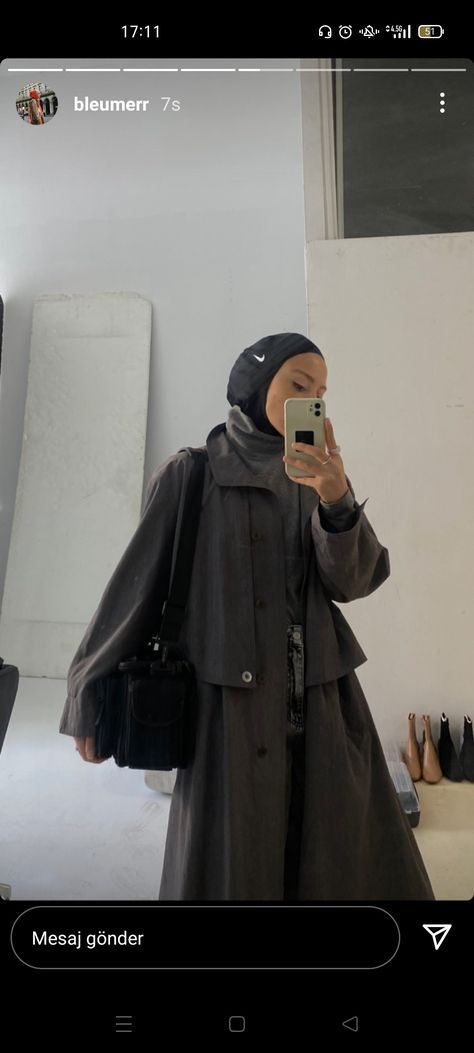 Nike Hijab Outfit, Nike Hijab, Hijabi Winter, Women In Stem, Winter Fall Outfits, Workout Style, Hijab Styles, Hijab Outfit, Hijab Style