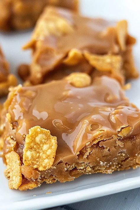 Sweet and Salty Frito Bars Frito And Peanut Butter Recipe, Frito Sweet And Salty, Frito Roos, Frito Cookies, Munchies Snacks Late Nights, Frito Bars, Peanut Butter Chews, Munchies Snacks, Dessert Smoothie