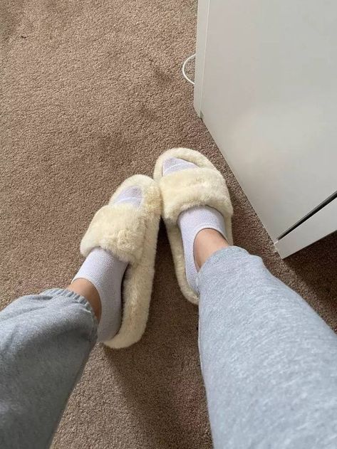 Slippers, White