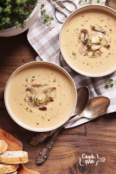 Ukrainian Mushroom Soup, Galushki Recipe, Soup Cubes, Classic Borscht Recipe, Baked Mushroom Recipes, Syrniki Recipe, Ukrainian Dishes, Deficit Meals, Vegan Potato Soup