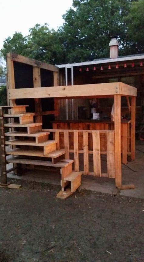 King Loft Bed, Pallet Loft Bed, Stairs Bed, Loft Bed Stairs, Organize Room, Loft Bed With Stairs, Loft Diy, Pallet Stairs, Bed With Stairs