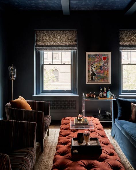 Dark Blue Lounge, Soft Green Paint Color, Dark Moody Living Room, Closed Off Kitchen, Park Avenue Apartment, Upper East Side Apartment, Moody Living Room, Blue Lounge, New York City Apartment