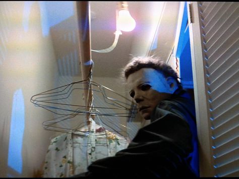 Halloween Movie 1978, Michael Myers Memes, 80s Aesthetic Wallpaper, Michaels Halloween, Halloween 1978, The Boogeyman, Famous Monsters, Imagine If, Rob Zombie