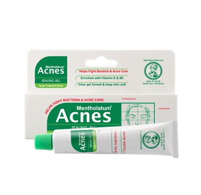 Rohto Mentholatum Acnes Sealing Gel - This is the best product ever for that monthly spot or two I get! I use it just before the white bit starts to poke out and it would dry my pimples the next day. When I have a pimple I would use the sealing gel in both my morning and night skin care routines. Rohto Mentholatum, Night Skin Care, Acne Hacks, Acne Facial Wash, Acne Redness, Acne Help, Acne Gel, Skin Nutrition, Night Skin Care Routine