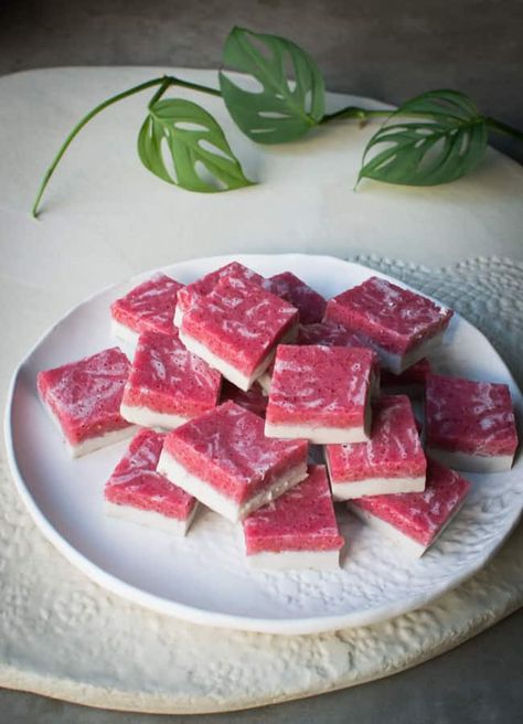 Strawberry Cream Gummies (a gut healing treat) | Well Nourished Bone Broth Gummies, Top Deck Chocolate, Gut Gummies, Metabolic Eating, Gf Cooking, Watermelon Gummies, Gummy Snacks, Clean Desserts, Cannibis Recipes