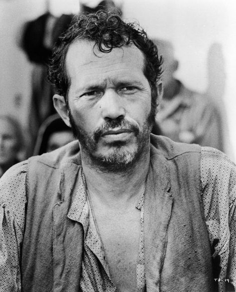 In MEMORY of WARREN OATES on his BIRTHDAY - Born Warren Mercer Oates, American actor best known for his performances in several films directed by Sam Peckinpah, including The Wild Bunch (1969) and Bring Me the Head of Alfredo Garcia (1974). Another of his most acclaimed performances was as officer Sam Wood in In the Heat of the Night (1967). Oates starred in numerous films during the early 1970s that have since achieved cult status Jul 5, 1928 - Apr 3, 1982 (heart attack) Alfredo Garcia, Warren Oates, Sam Peckinpah, Sam Wood, The Wild Bunch, Wild Bunch, April 3, American Actors, Alfredo