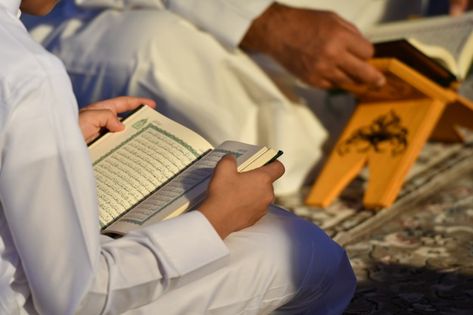 People reading the holy quran | Premium Photo #Freepik #photo #background #people #book #islamic Quran Memorization, Quran Tajweed, Reading Quran, Quran Reading, People Reading, Sacred Scripture, Online Academy, Online Quran, Memorization