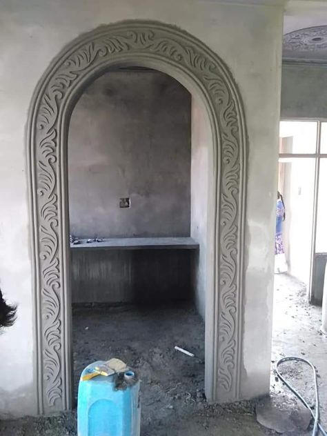 Front Plastering Design, Courtyard Sitting Area, Plaster Of Paris Design, Indian Window Design, Foyer Door, Arty Home, Archways In Homes, Plaster Design, Moulding Design