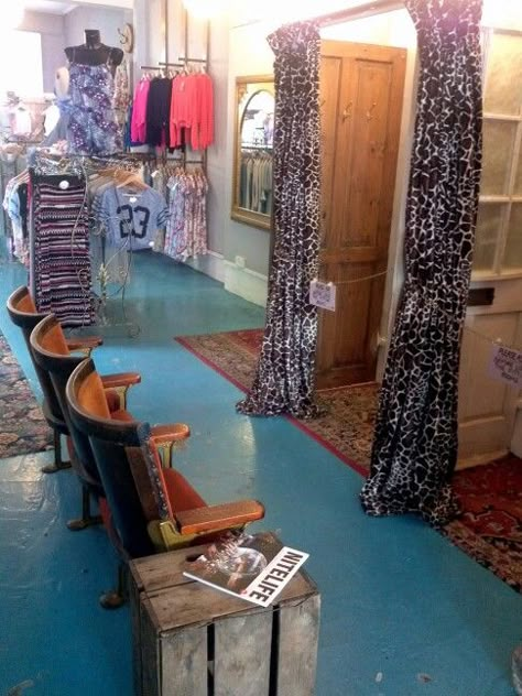 #store layout                                                                                                                                                                                 More Repurposed Retail Display, Consignment Store Displays Diy, Consignment Store Displays, Garage Boutique, Shop Layout Ideas, Store Layout Ideas, Boutique Layout, Retail Store Layout, Boutique Store Displays