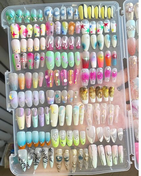 Press On Nails Display, Nail Organizer, Nail Organization, Acrylic Press On Nails, Simple Acrylic Nails, Pretty Gel Nails, Really Cute Nails, Soft Nails, Kawaii Nails