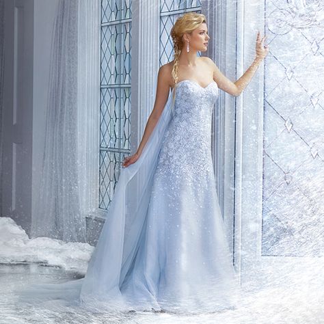 Frozen Wedding Dress, Winter Wonderland Wedding Dress, Disney Princess Wedding Dresses, Disney Princess Wedding, Beau Film, Disney Wedding Dresses, Fairy Tale Wedding Dress, Trendy Wedding Dresses, Princesa Disney