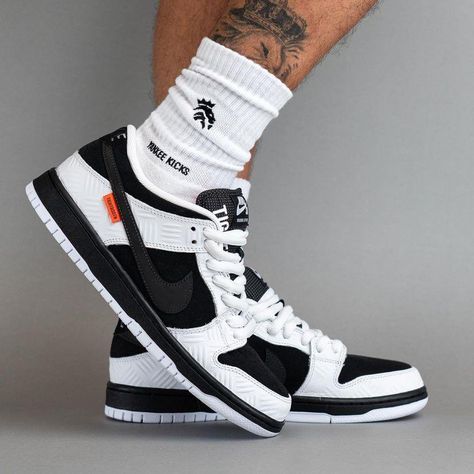 JustFreshKicks (@JustFreshKicks) on X Nike Travis Scott, Nike Looks, Nike Shoes (men), Trendy Shoes Sneakers, Nike Jordan Retro, Urban Fashion Women, Nike Sb Dunk Low, Shoes Design, Shoes Teen