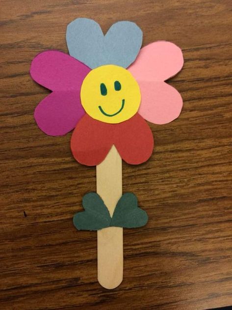 Craft Ideas For Kindergarten, Spring Toddler Crafts, Kindergarten Spring, Spring Arts And Crafts, Spring Crafts Preschool, Ideas For Kindergarten, Ladybug Crafts, Valentine Crafts For Kids, Spring Crafts For Kids