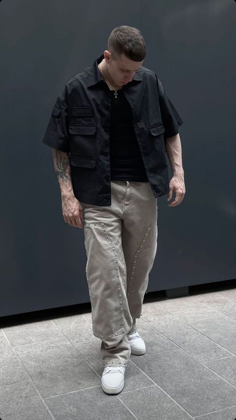 Outfits Hombre Juvenil Aesthetic, Desain Merek, Oversize Outfit, Masc Fashion, Boyfriend Outfit, Outfit Oversize, Pants Outfit Men, Aesthetic Outfits Men, Tee Shirt Fashion