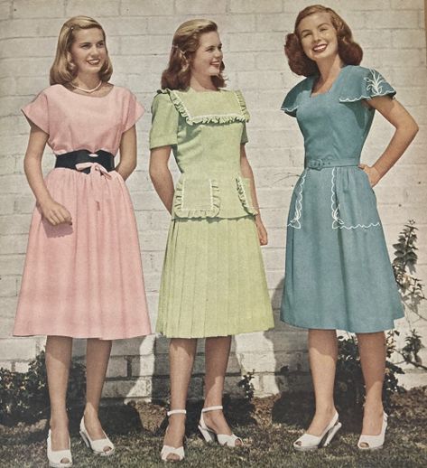 1940s Teenage Girl, 1940s Teenage Fashion, 1940 Fashion Women, Vintage Dresses For Teens, 40s Aesthetic, 1960s Aesthetic, Wwii Fashion, 40s Outfits, 40's Fashion