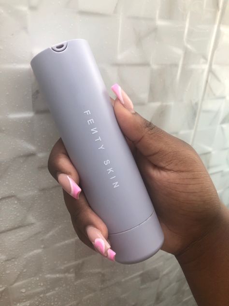 Sunscreen Fenty beauty Tinted Sunscreen, Makeup List, Tinted Spf, Sun Care, Fenty Beauty, Aesthetic Makeup, Retro Outfits, Makeup Products, Natural Makeup