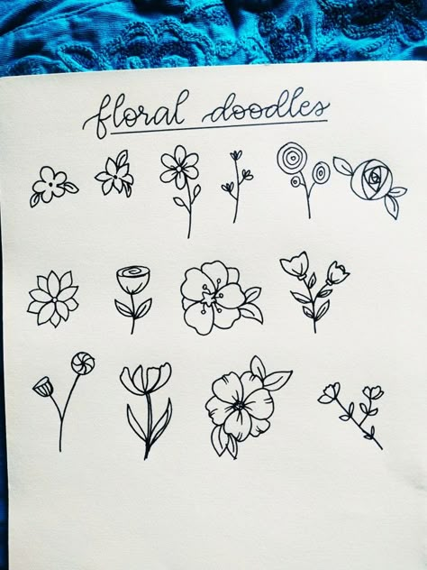 Cute Floral Drawings Easy, Asthetic Doodles Flowers, Cute Floral Doodles, Different Flower Doodles, Doodles For Assignment, Aesthetic Flower Doodles Easy, Flower Border Doodle, Doodle Ideas Flowers, Flower Pen Doodles