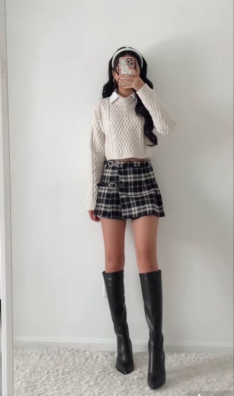 Prep Outfits Aesthetic, Preppy Style Inspiration, Tiktok Outfits Aesthetic, Preppy Fashion Outfits, Fits And Bits Outfits, Preppy Rich Girl Outfits, Pretty Preppy Outfits, Winter Fancy Outfits, Preppy Edgy Outfits