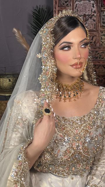 Pak Bridal Makeup, Heavy Bride Makeup, Walima Jewellery, Nikkah Makeup Looks, Bridal Makeup Pakistani, Walima Makeup, Nikkah Makeup, Desi Bridal Makeup, Nikkah Outfit