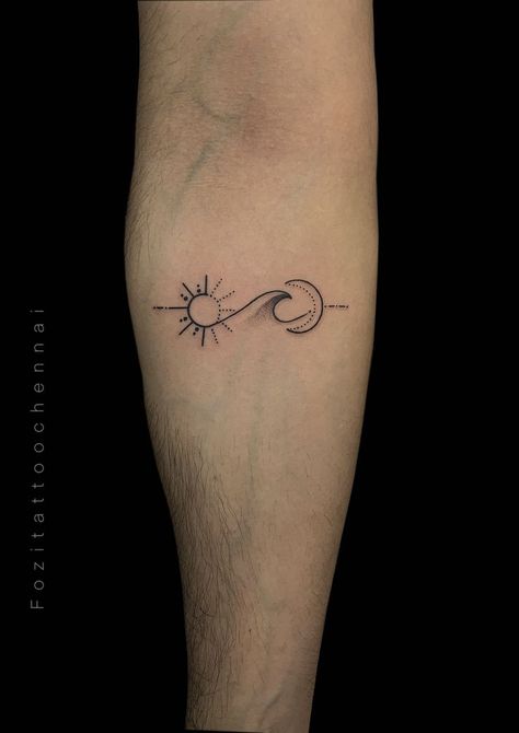 Tattoo Sun Moon Tattoo, Moon Sun Tattoo, Infinity Tattoos, Sun Tattoo, Beauty Tattoos, Sun And Moon, Minimalist Tattoo, Moon Tattoo, Tiny Tattoos