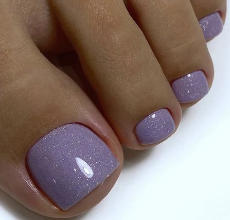 Pedicure Purple Design, Pedicure Ideas Purple Toenails, Purple Toenails With Design, Pedicure Purple Toenails, Lavender Toes Nails, Lilac Pedicure Toenails, Lavender Toenails, Lavender Pedicure Toenails, Purple Toes Nails