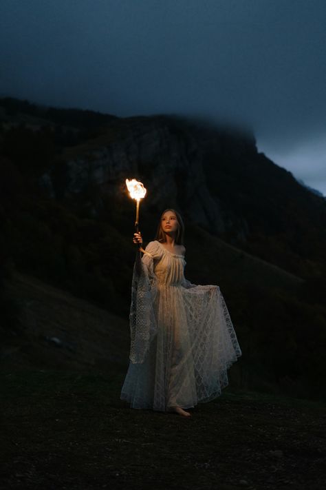 Woman in Dress with Lantern in Mountains at Night · Free Stock Photo Woman Holding Lantern, Ostara Ritual, Meditation For Sleep, Holding Lantern, Celtic Name, Woman In Dress, Mountains At Night, Vipassana Meditation, Fire Festival