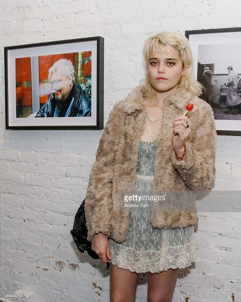 Daniel Johnston, Sky Ferreira, 2010s Fashion, Manic Pixie Dream Girl, Indie Sleaze, Indie Fashion, Matilda, American Apparel, Fashion Inspo Outfits