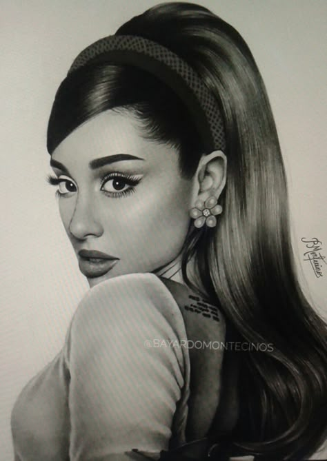 Ariana Grande Face Portrait, Celeberty Drawings, Ariana Grande Sketch, Ariana Grande Face, Celeb Drawings, Charcole Drawings, Singer Song Writer, Beautiful Pencil Drawings, Portrait Pencil