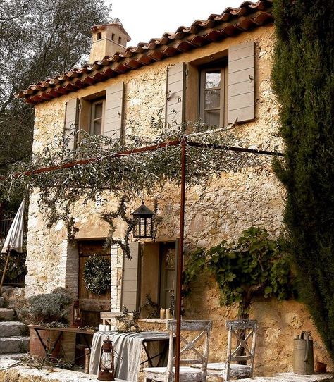 Instagram Italian Stone House, Paint Colors For Kitchens, Colors For Kitchens, Italian Farmhouse, Italy House, My French Country Home, Old Stone Houses, Kitchen Paint Colors, Stone Cottage