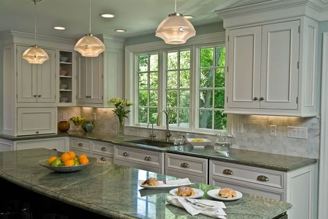 Green Kitchen Countertops, Green Granite Kitchen, Green Granite Countertops, Green Countertops, Granite Kitchen Countertops, Replacing Kitchen Countertops, Kitchen Remodel Countertops, Outdoor Kitchen Countertops, Classic Kitchen Design