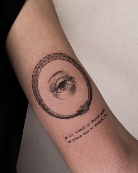 #tattoo #tattooideas #ouroboros #tattooart #ancienttattoo #eyetattoo #snaketattoo Ouroboros Tattoo Around Arm, Oroborous Snake, Ouroboros Tattoo Minimalist, Oroborous Tattoo, Ouroboros Art, Mirror Tattoos, Jack Tattoo, Tattoos 2024, Ouroboros Tattoo