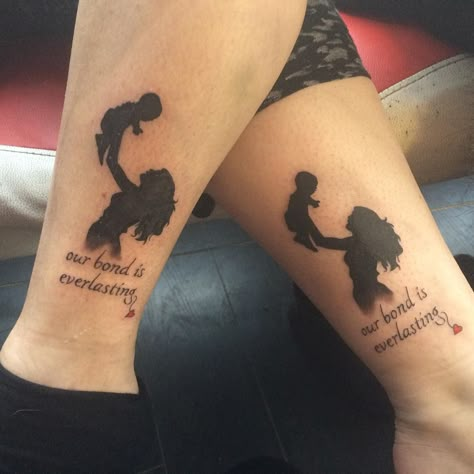 Matching Mother Daughter Tattoo Mother Tattoos For Children, Small Wave Tattoo, Mother Son Tattoos, Mom Daughter Tattoos, Mother Tattoos, Tattoo For Son, Tattoos For Black Skin, Mother Daughter Tattoos, Matching Tattoo