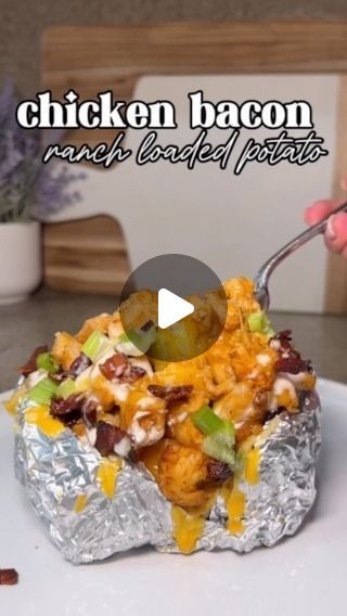 FoodieBawse on Instagram: "Chicken Bacon Ranch  Loaded Baked Potato Yummy!!! Recipe at @glamabellecooks 

#chickenbaconranch #loadedbakedpotato #potato #potatorecipes #potatolover yummyfood #deliciousfood #lunchinspo #lunchinspiration #dinnerinspo #dinnerinspiration #dinnertonight #goodfood #foodies #letseat #womenwhocook #menwhocook #homemadefood #homemadeburger #homemadecooking #cookingathome #dinnertonight #foodie #foodstagram #foodlover #atlanta #beefrecipes #fridaydinner #quickmeals #easymeals #easymealsforbusypeople #busypeople" Bbq Chicken Loaded Baked Potato, Chicken Bacon Ranch Baked Potato, Loaded Baked Potato Ideas, Chicken Queso Bake, Buffalo Chicken Baked Potato, Chicken Bacon Ranch Potatoes, Loaded Baked Potato Recipes, Chicken Loaded Baked Potato, Baked Potatoes With Chicken