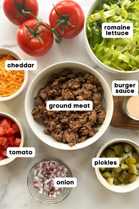 This Cheeseburger Bowl is filled with traditional burger ingredients minus the bun. It's lower in carbs, so delicious and very easy to make! Cheeseburger Bowl Healthy, Cheeseburger Bowl Recipe, Burger Salad Bowl Healthy, Healthy Cheeseburger Bowl, Cheeseburger Bowl Low Carb, High Protein Burger Bowl, Easy Protein Bowls, Burger Bowls Recipe Healthy, Burger Bowl Meal Prep