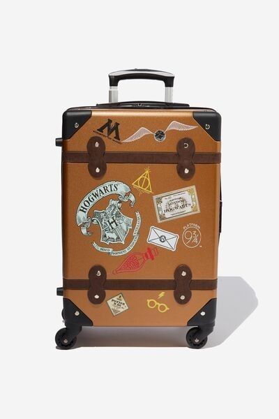 Hogwarts Luggage, Harry Potter Suitcase, Typo Shop, Suitcase Sizes, Best Suitcases, Festa Harry Potter, Suitcase Bag, Harry Potter Room, I Love My Son